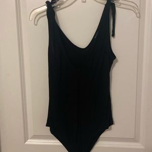 Form fitting bodysuit